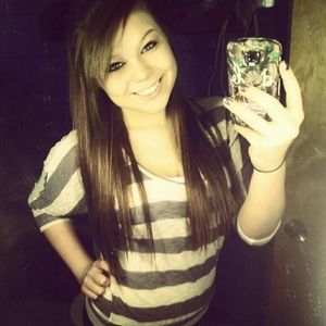 Meet your Posher, Alexis